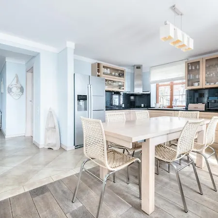 Orlowo Seaview With Terrace By Northside グディニャ