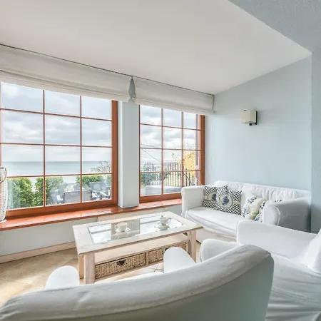 Orlowo Seaview With Terrace By Northside グディニャ